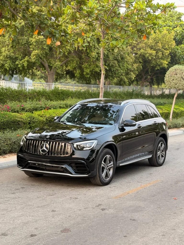 2022 Mercedes-Benz GLC photo 2
