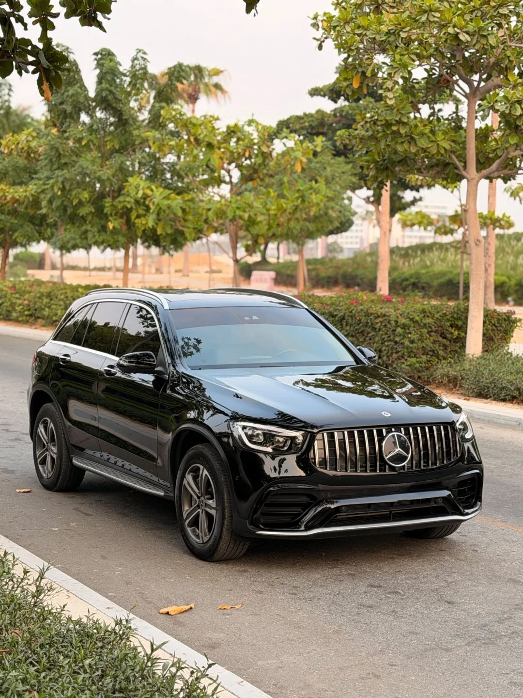 2022 Mercedes-Benz GLC photo 3