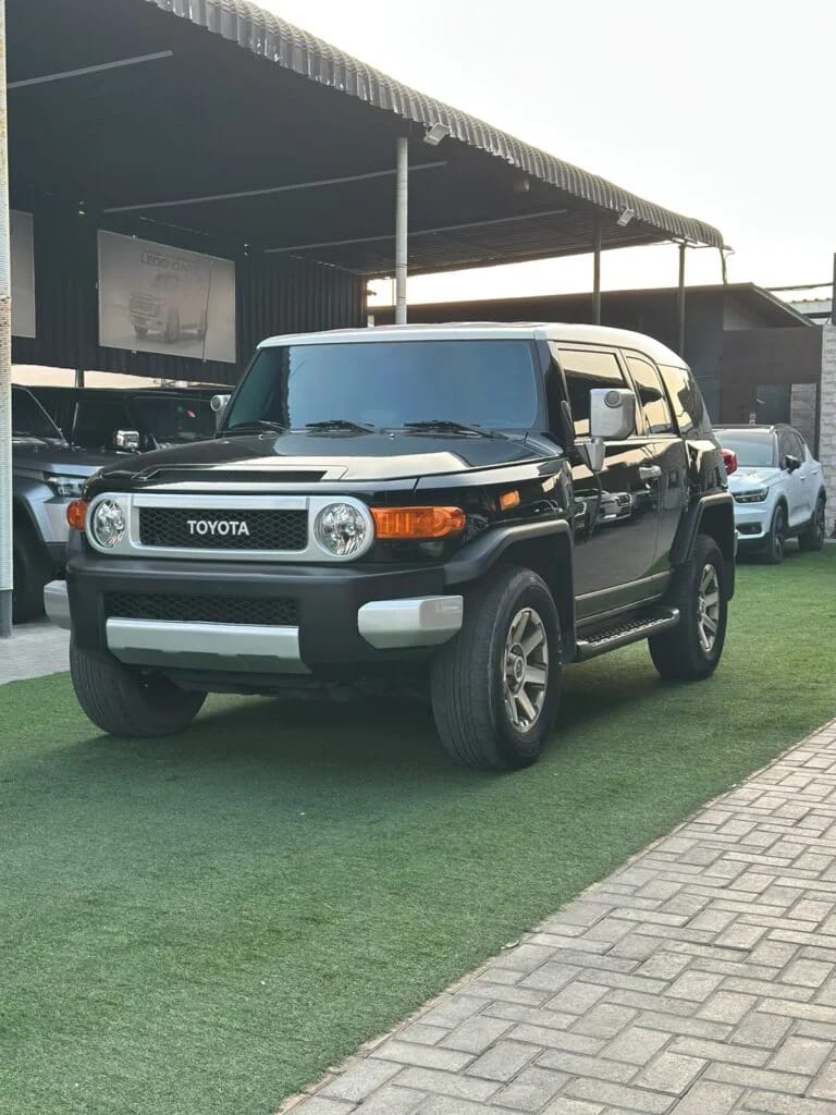 2022 Toyota FJ Cruiser photo 2