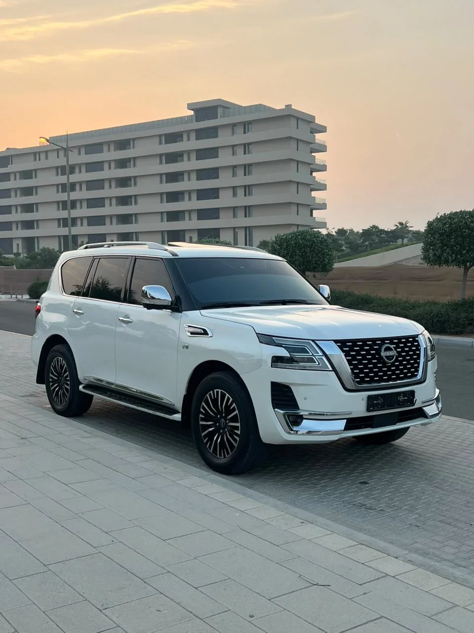 2023 Nissan Patrol photo 3
