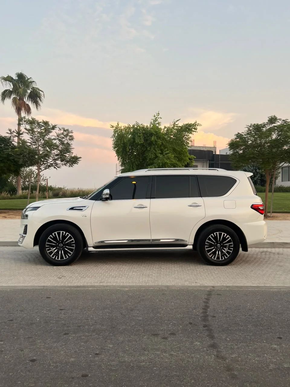 2023 Nissan Patrol photo 4