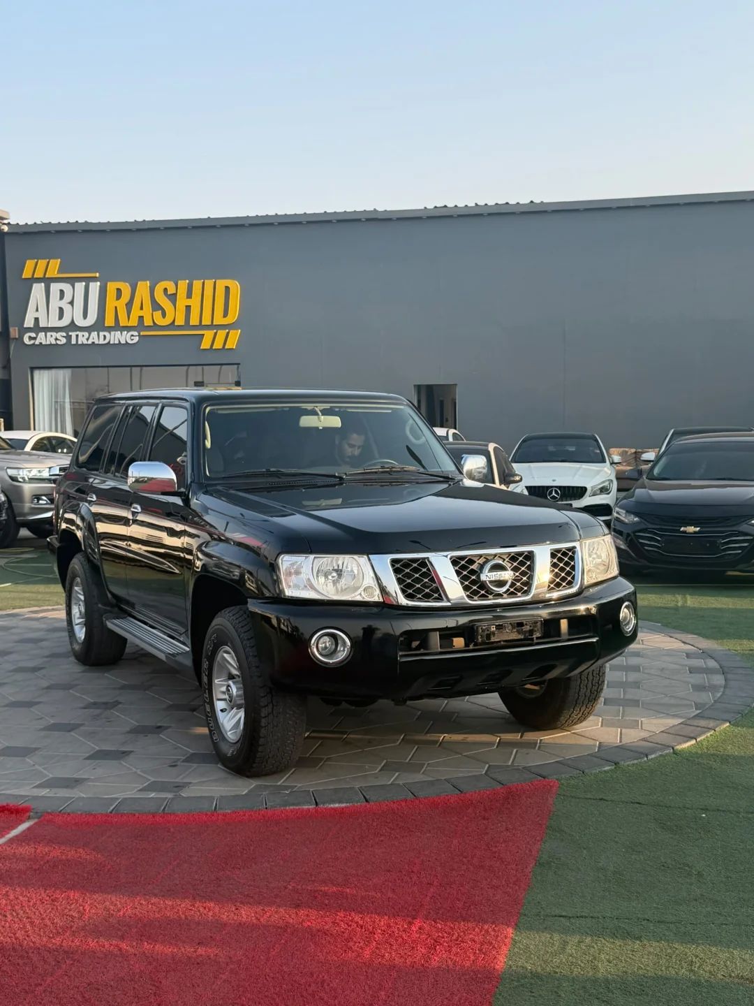 2023 Nissan Patrol Safari photo 3