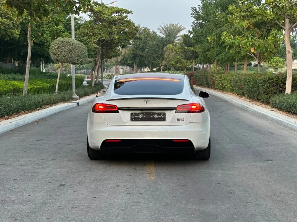 2023 Tesla Model S photo 3