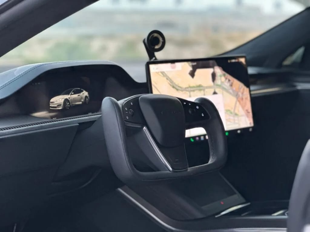 2023 Tesla Model S photo 5