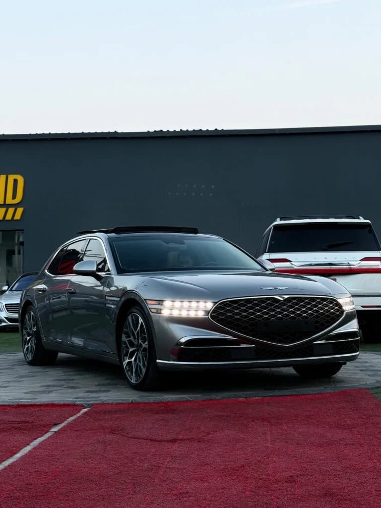 2024 Genesis G90