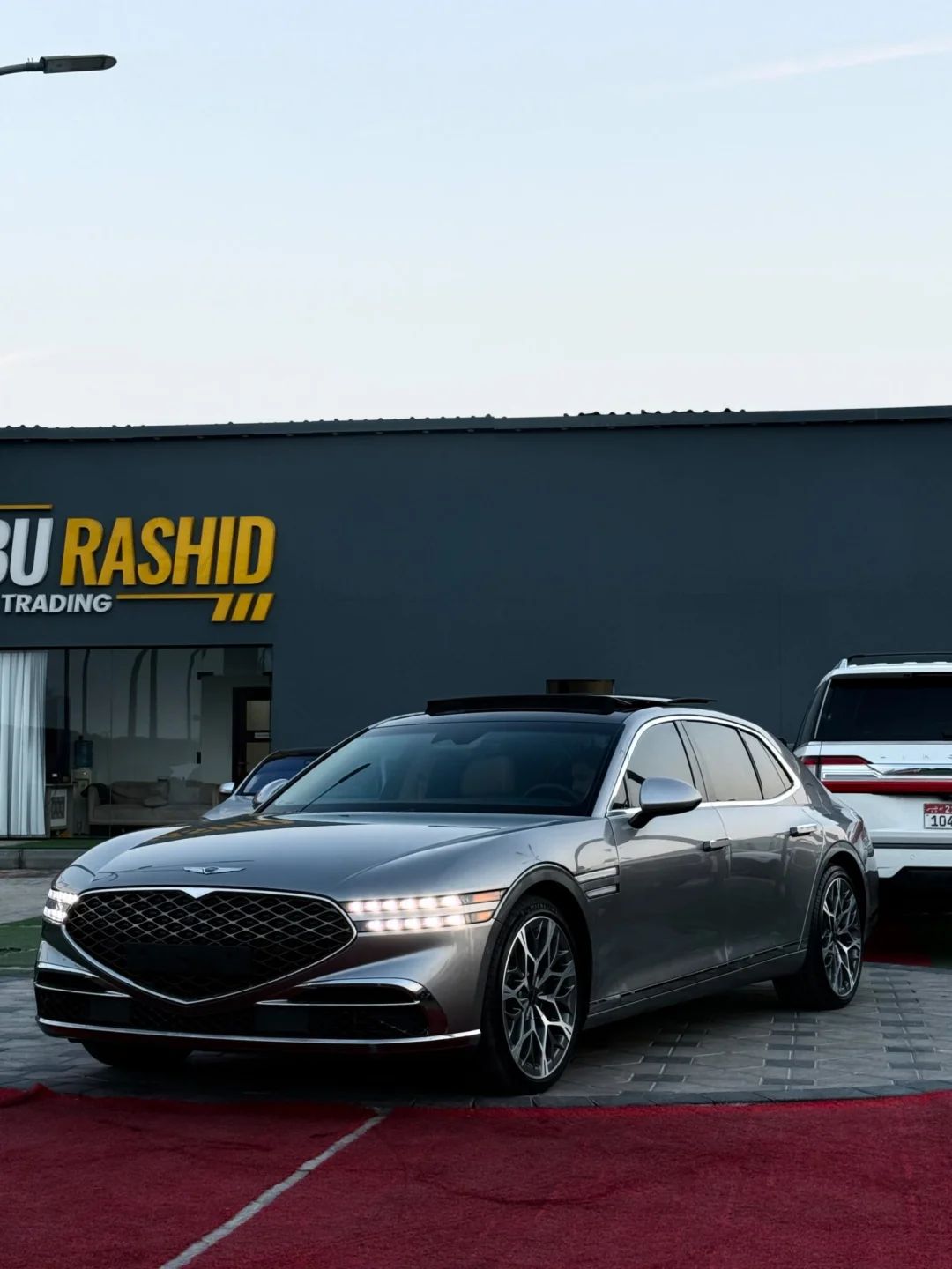 2024 Genesis G90 photo 2