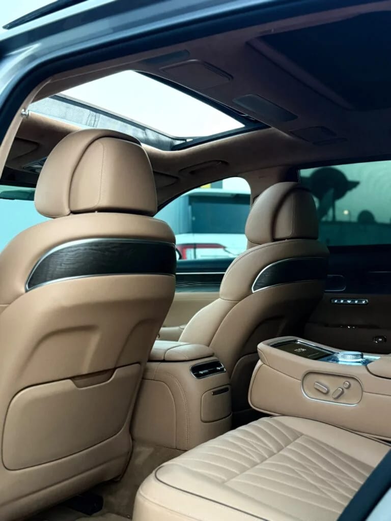 2024 Genesis G90 photo 4
