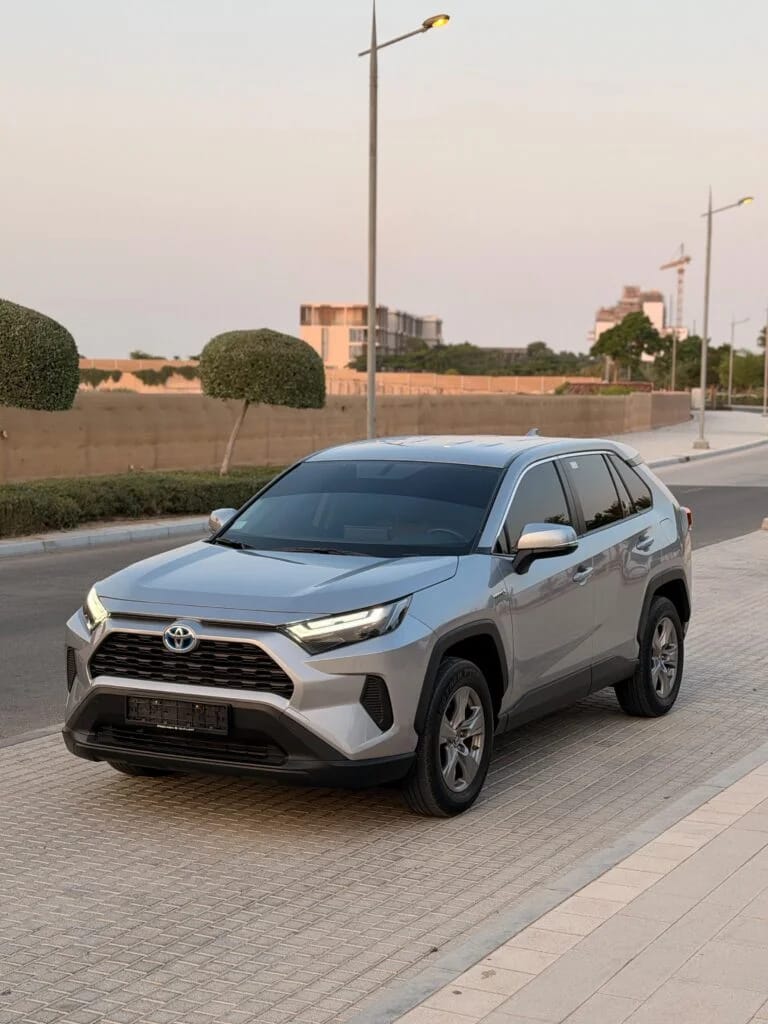 2024 Toyota RAV4 photo 3