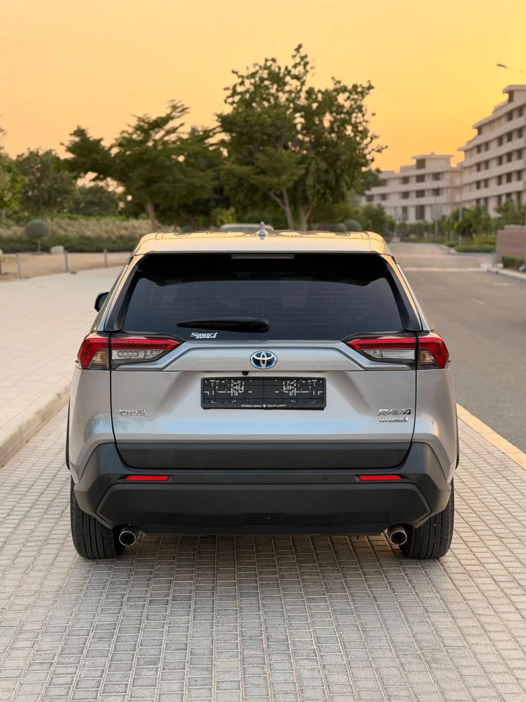 2024 Toyota RAV4 photo 4