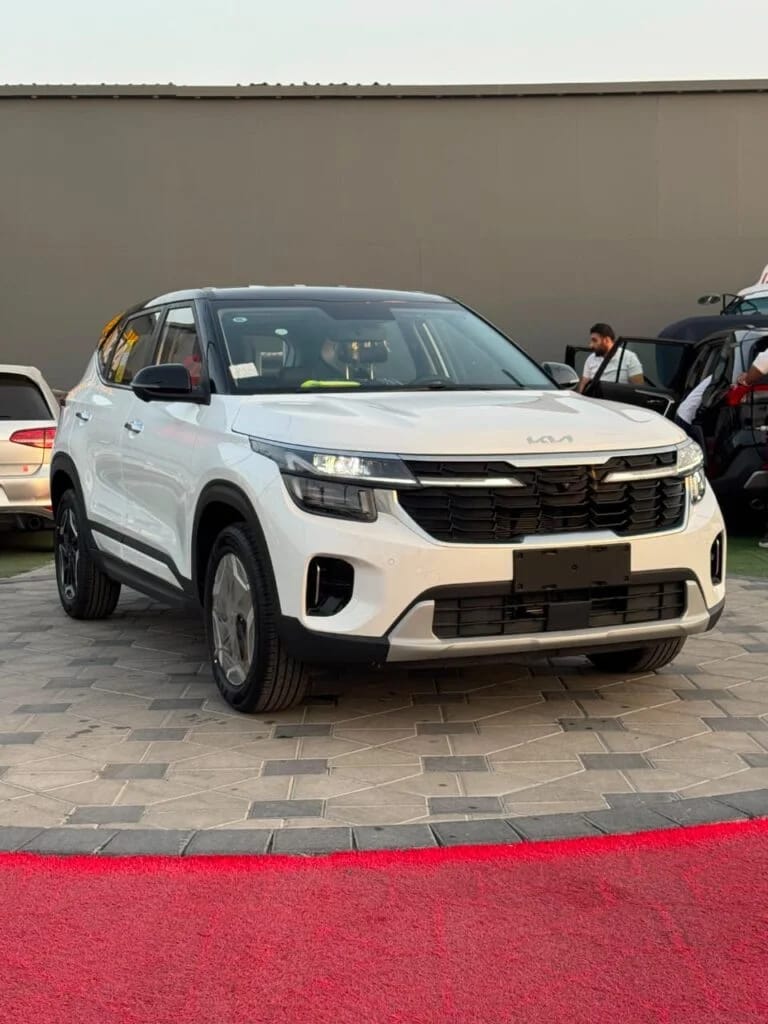 2025 Kia Seltos photo 3