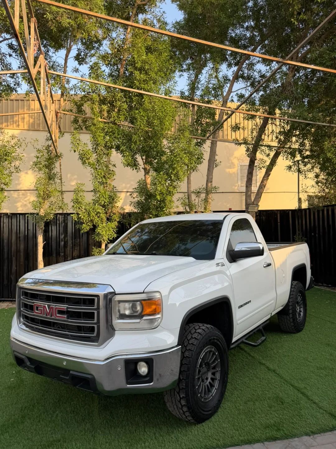 2015 GMC Sierra photo 3