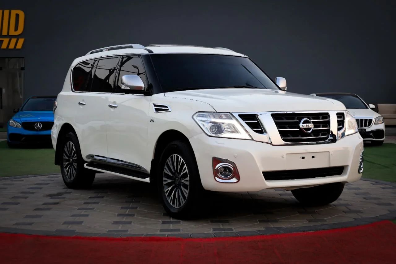 2017 Nissan Patrol photo 2
