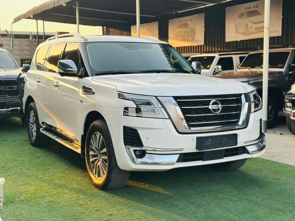2020 Nissan Patrol photo 2