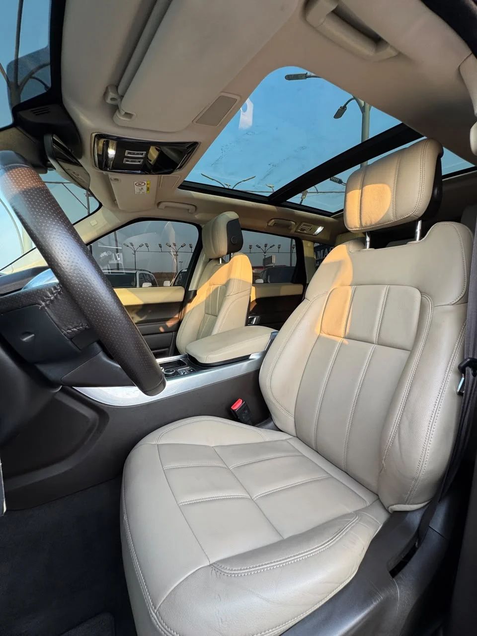 2020 Land Rover Range Rover Sport photo 4