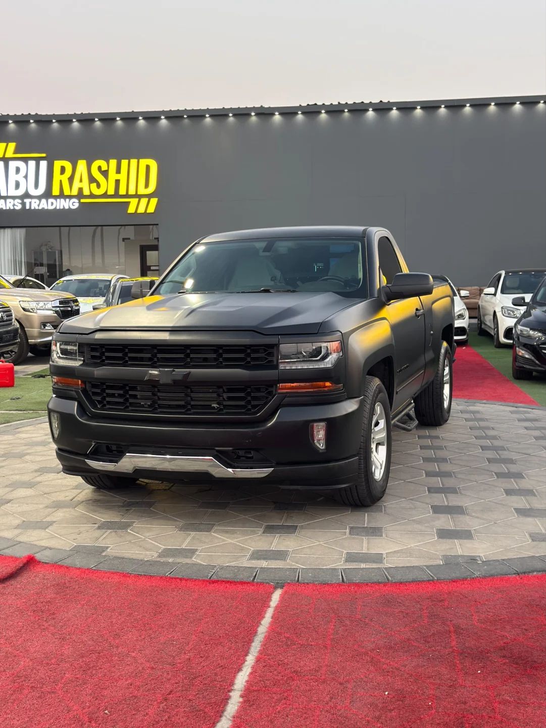 2015 Chevrolet Silverado photo 3