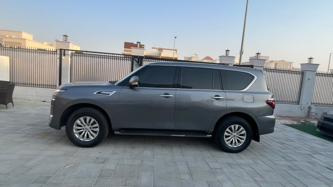2014 Nissan Patrol photo 3