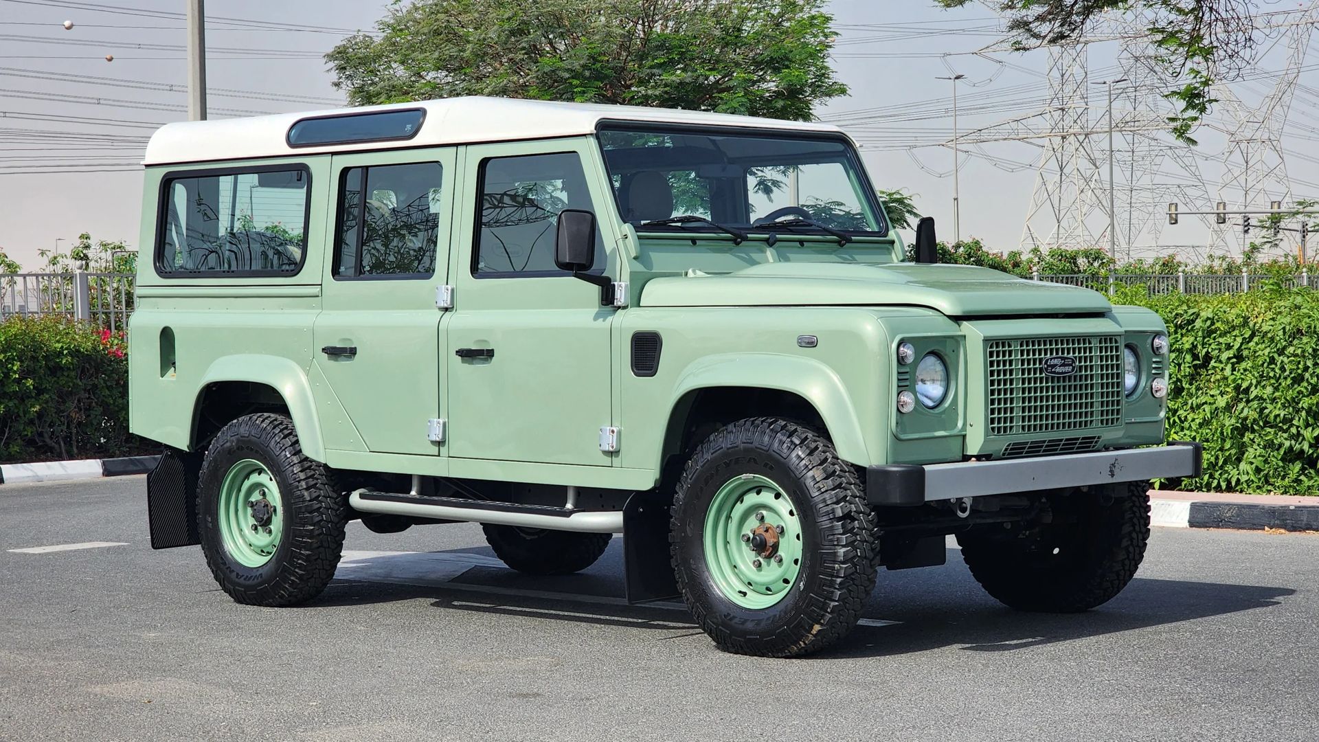 2016 Land Rover Defender Heritage HUE 166