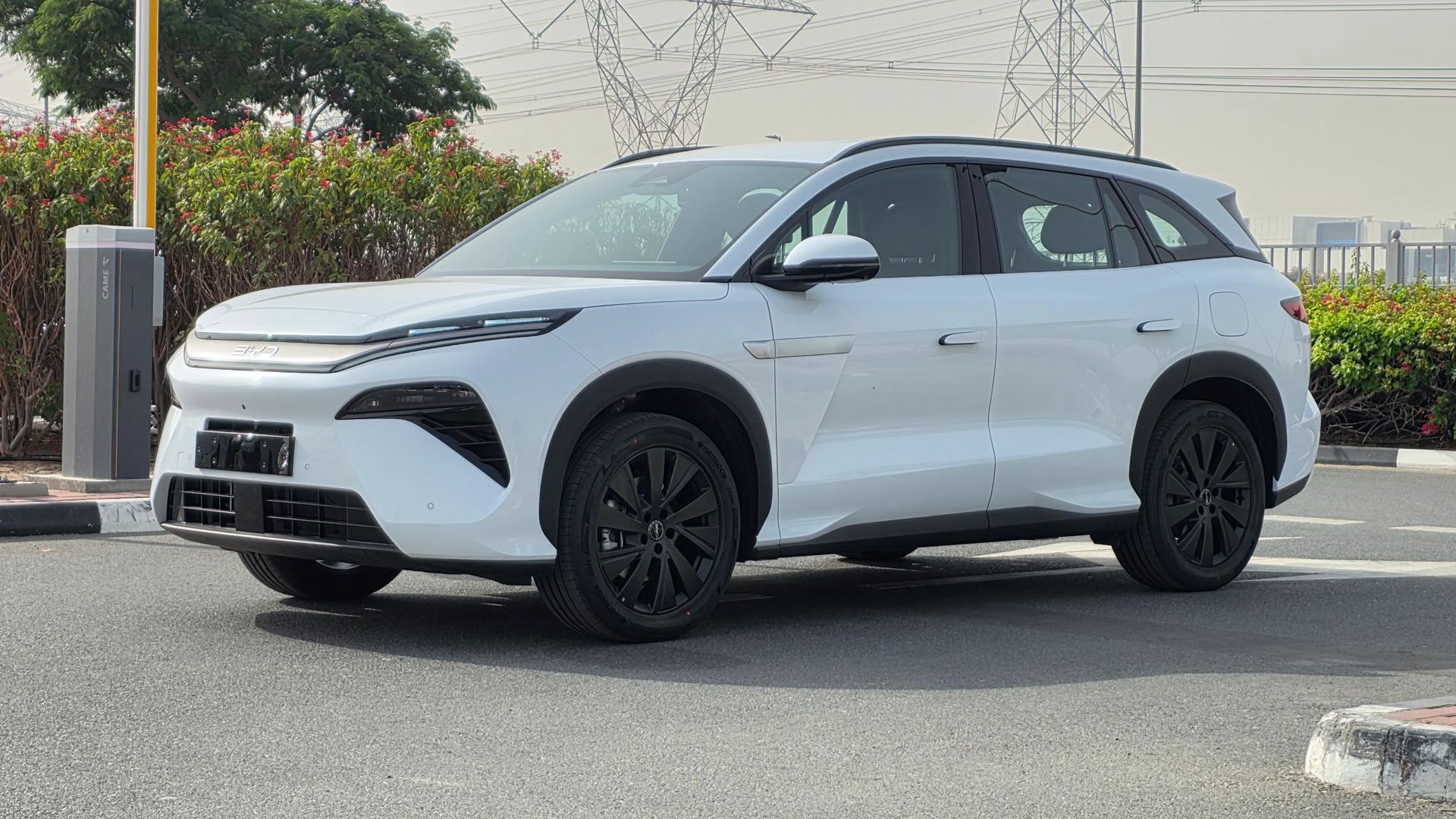 2026 BYD Atto 8 photo 4