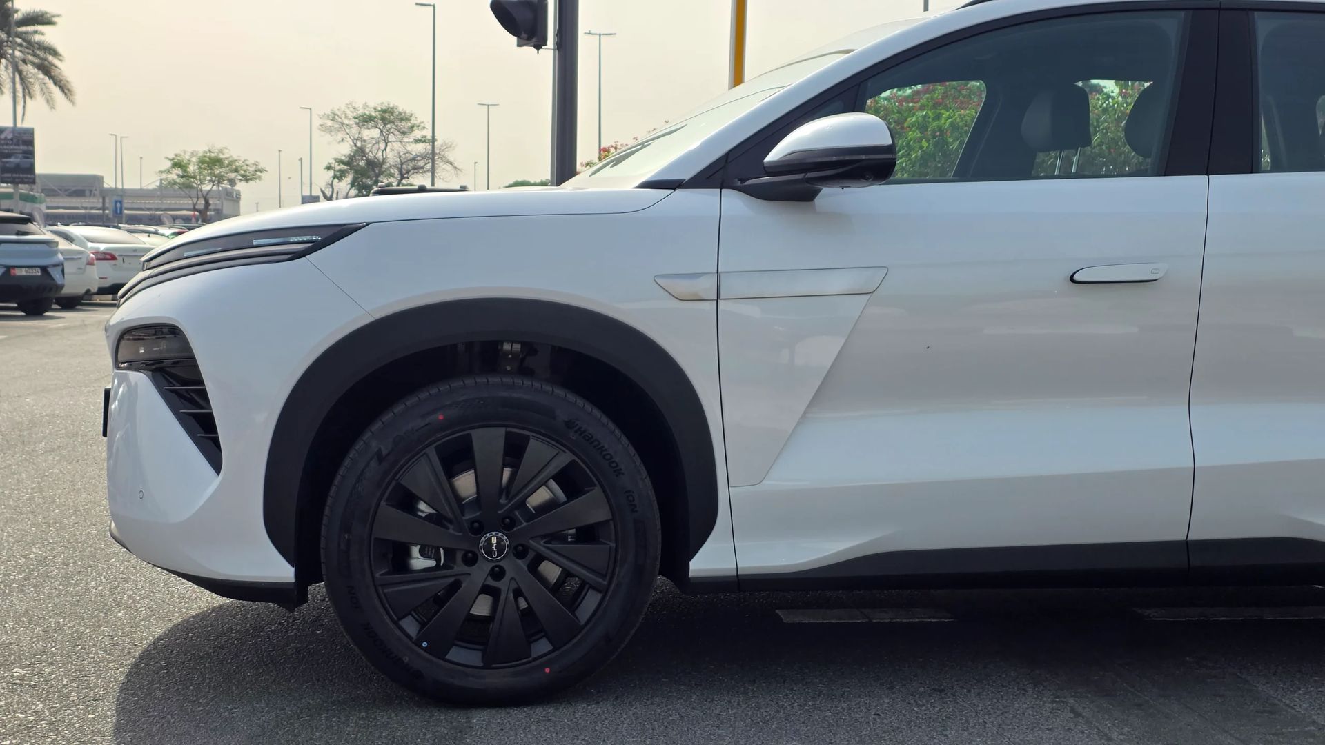 2026 BYD Atto 8 photo 5