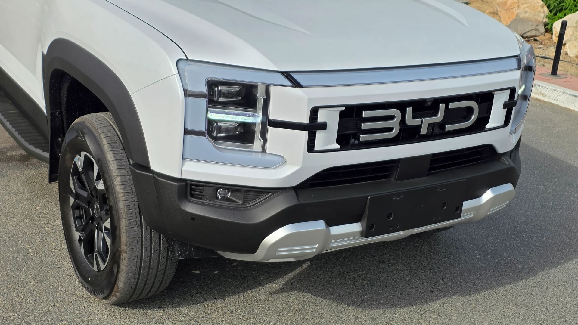 2027 BYD Shark 6 photo 2