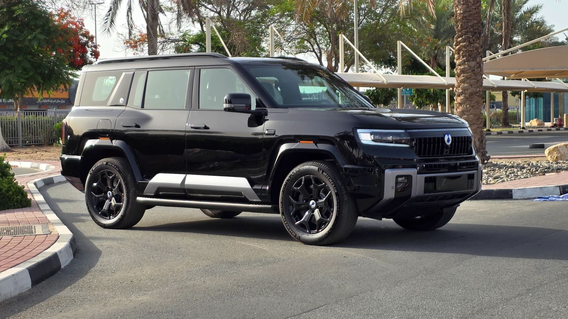 2027 Denza B8