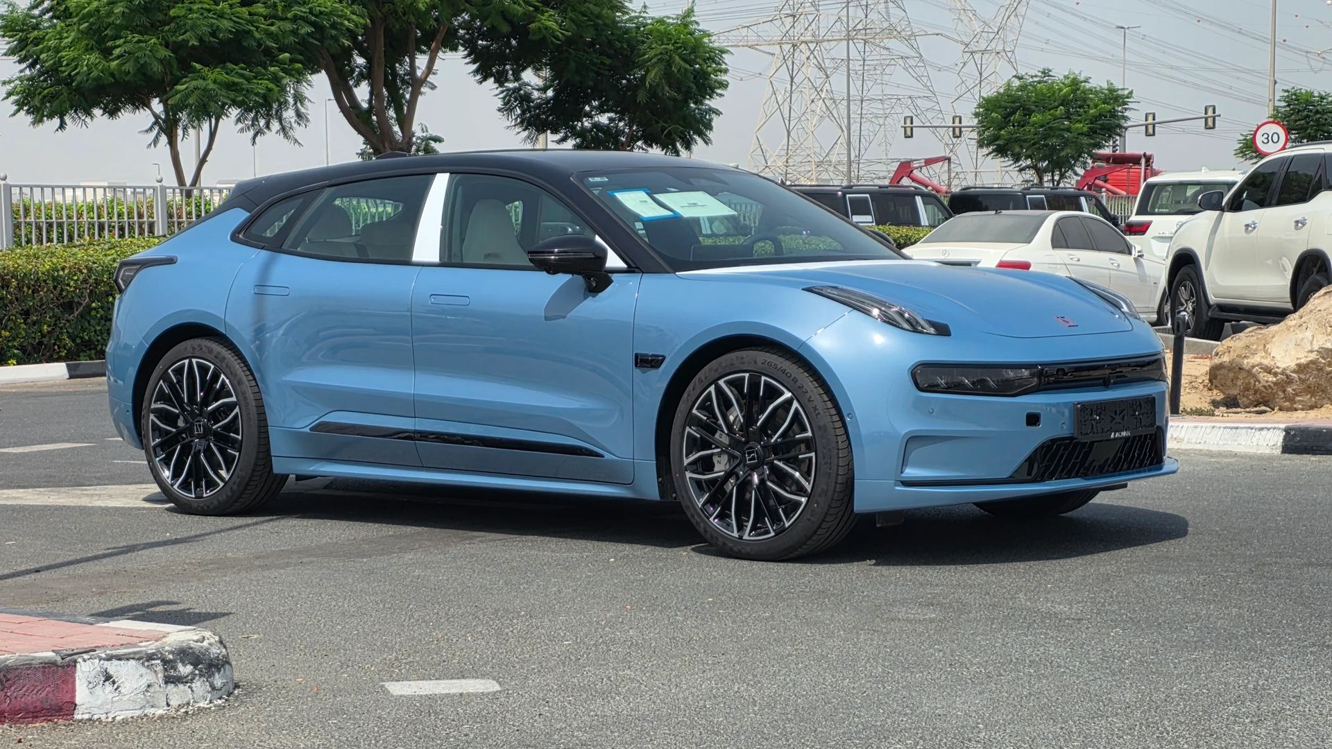2025 Zeekr 001