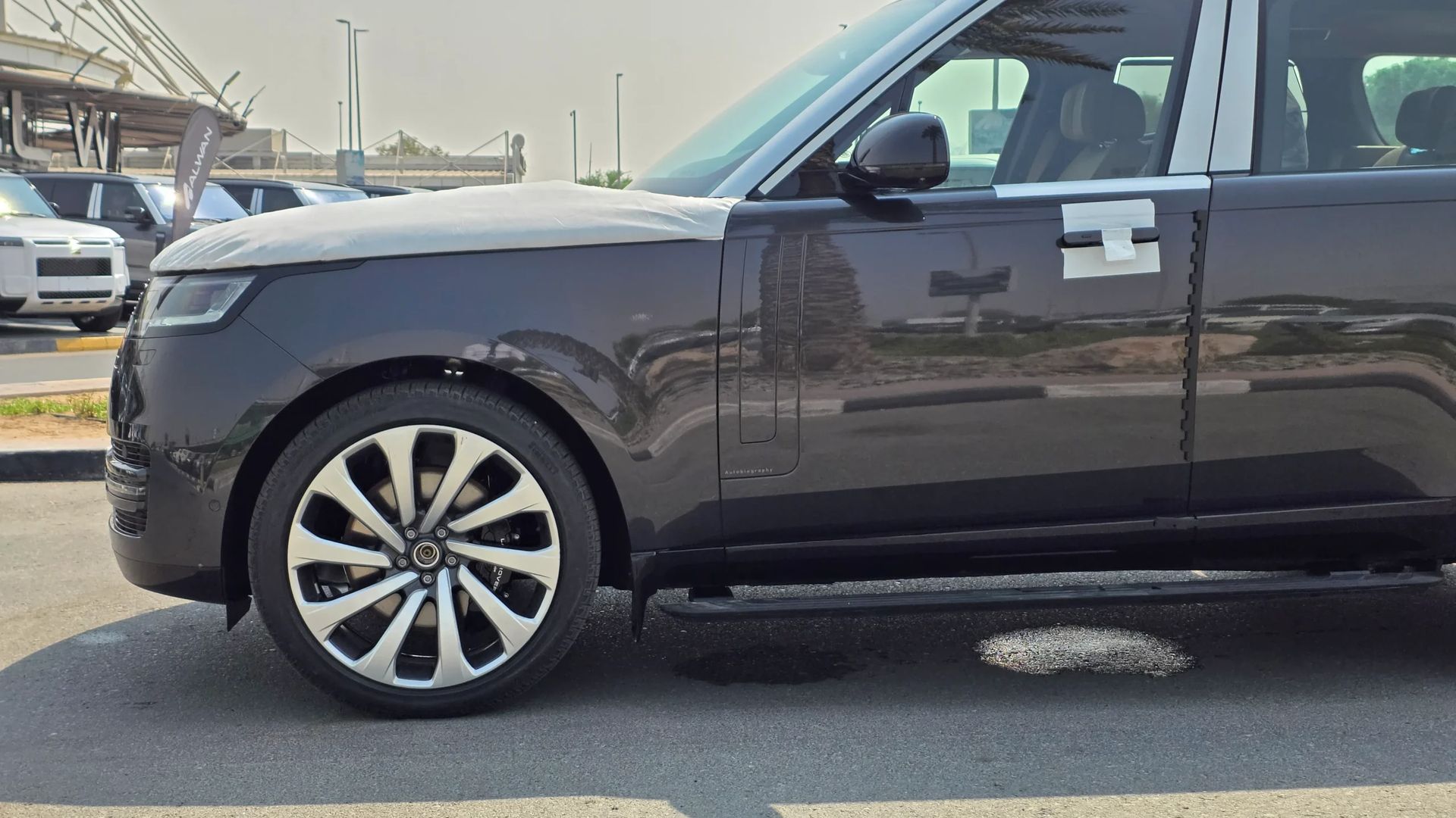 2026 Land Rover Range Rover Autobiography photo 5