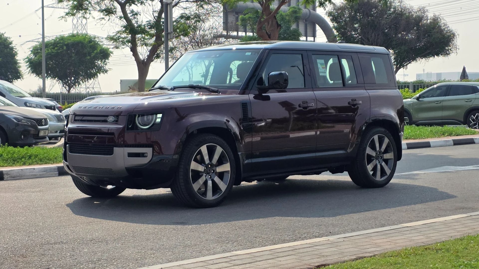 2026 Land Rover Defender photo 4