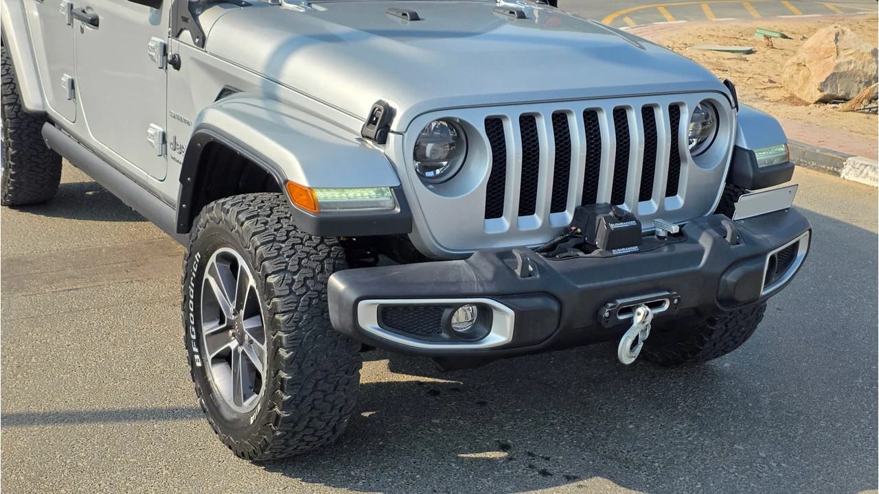2023 Jeep Wrangler photo 2