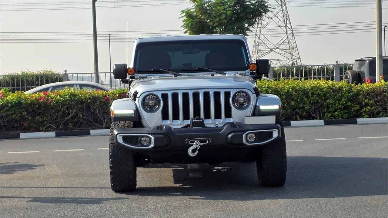 2023 Jeep Wrangler photo 3