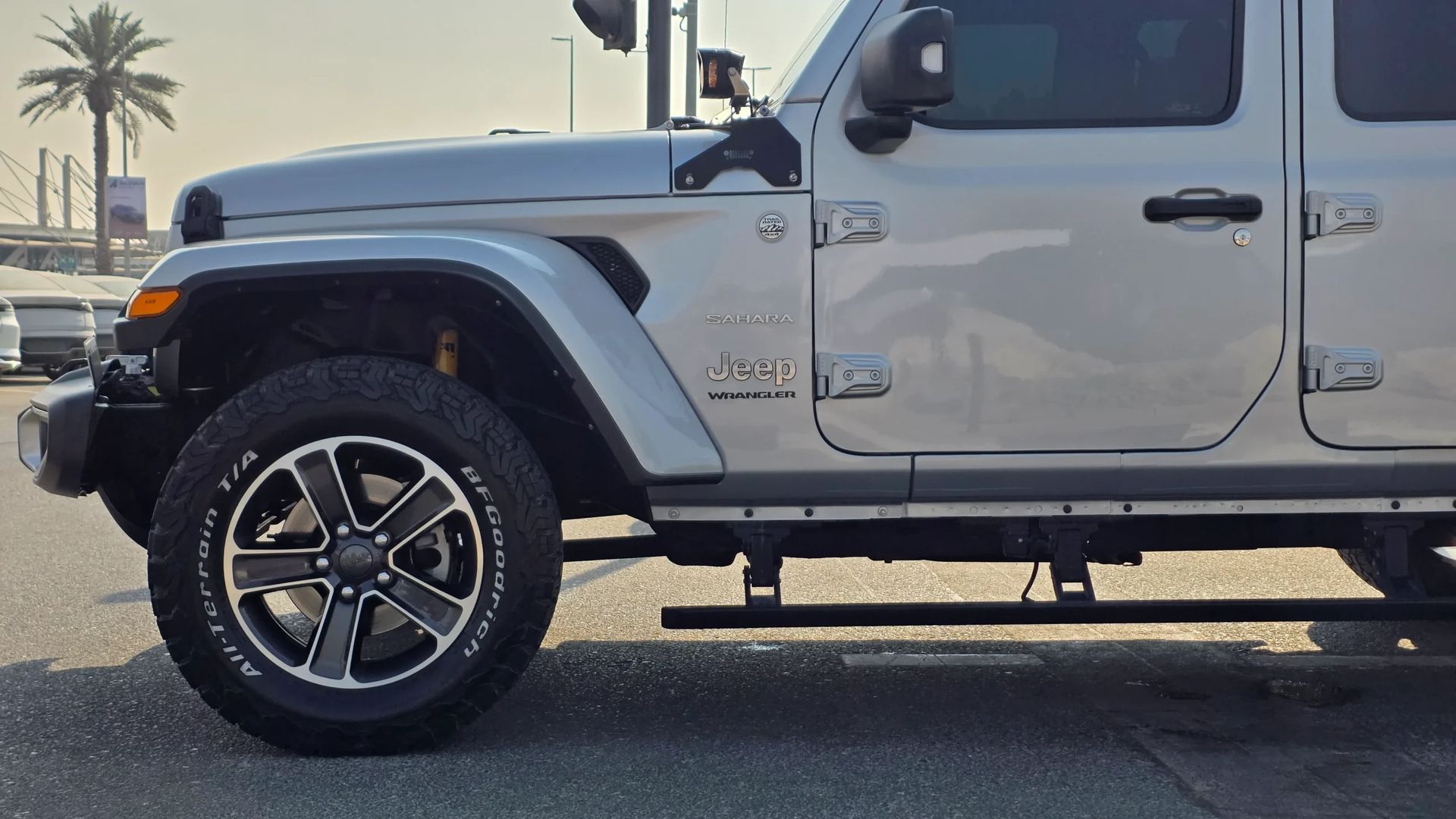 2023 Jeep Wrangler photo 5