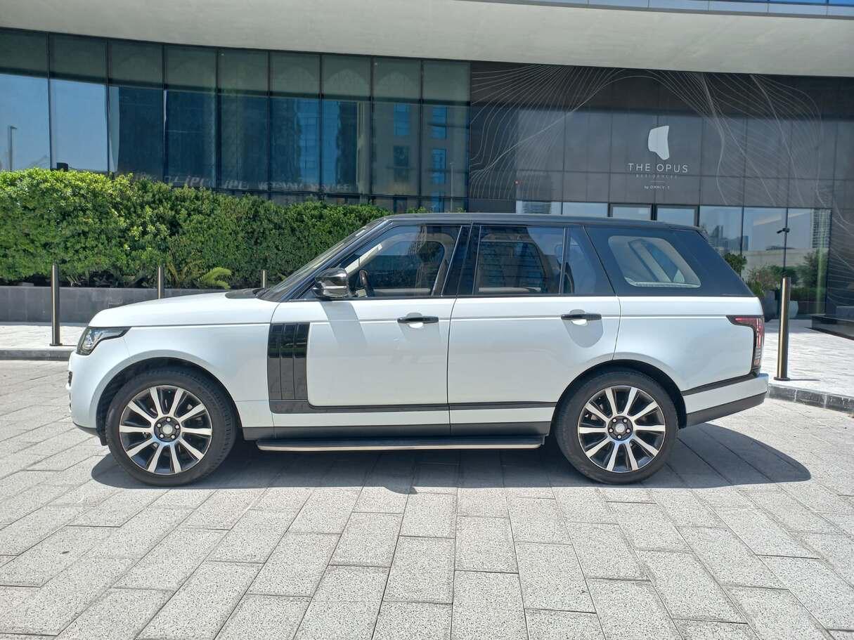 2016 Land Rover Range Rover HSE photo 2