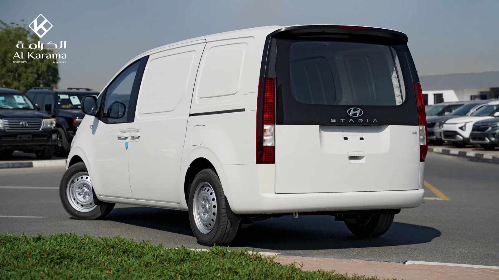 2026 Hyundai Staria photo 3
