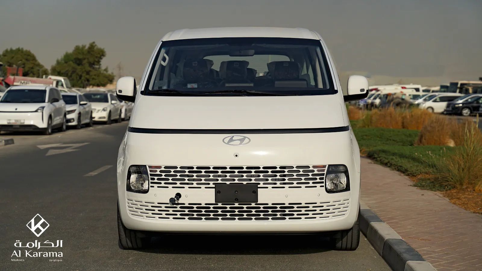 2026 Hyundai Staria photo 3