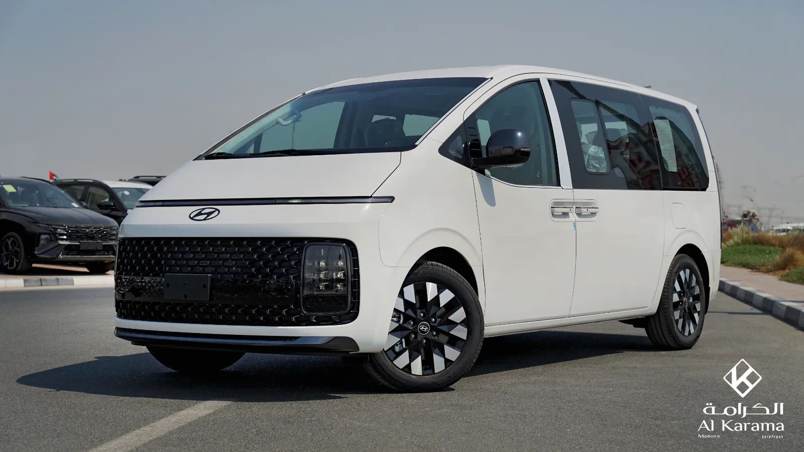 2026 Hyundai Staria photo 4