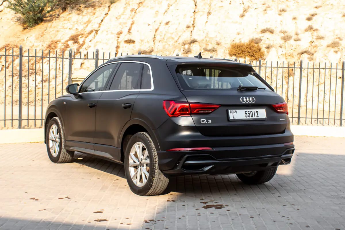 2022 Audi Q3 photo 3