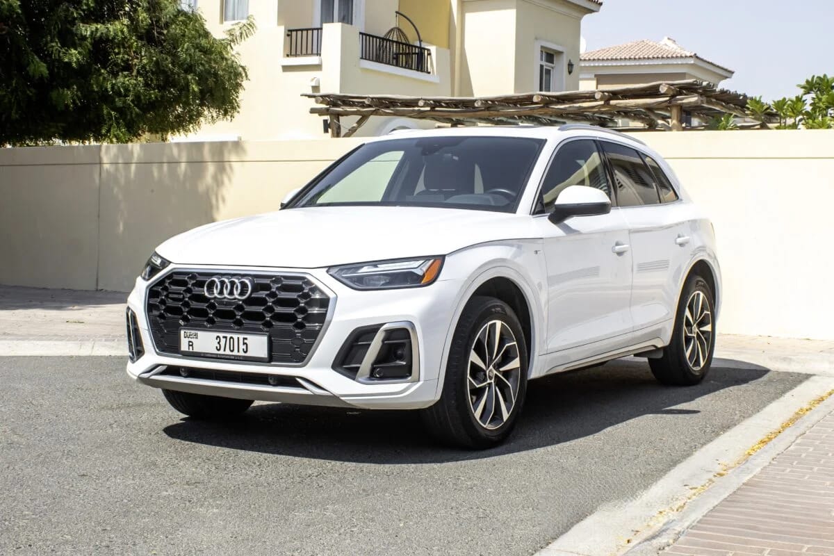 2022 Audi Q5 photo 2