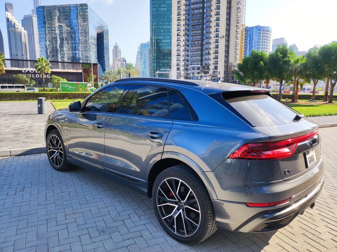 2022 Audi Q8 photo 3