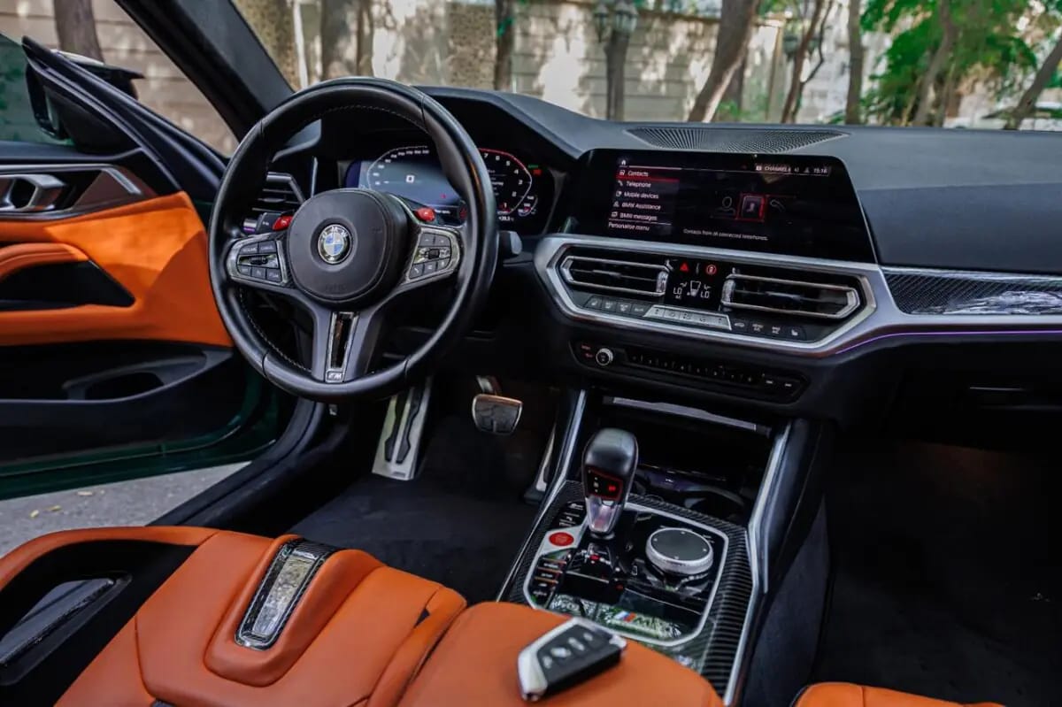 2022 BMW M4 photo 2