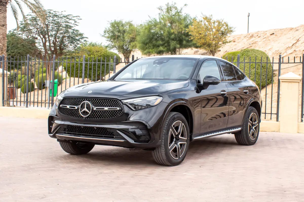 2024 Mercedes-Benz GLC photo 2