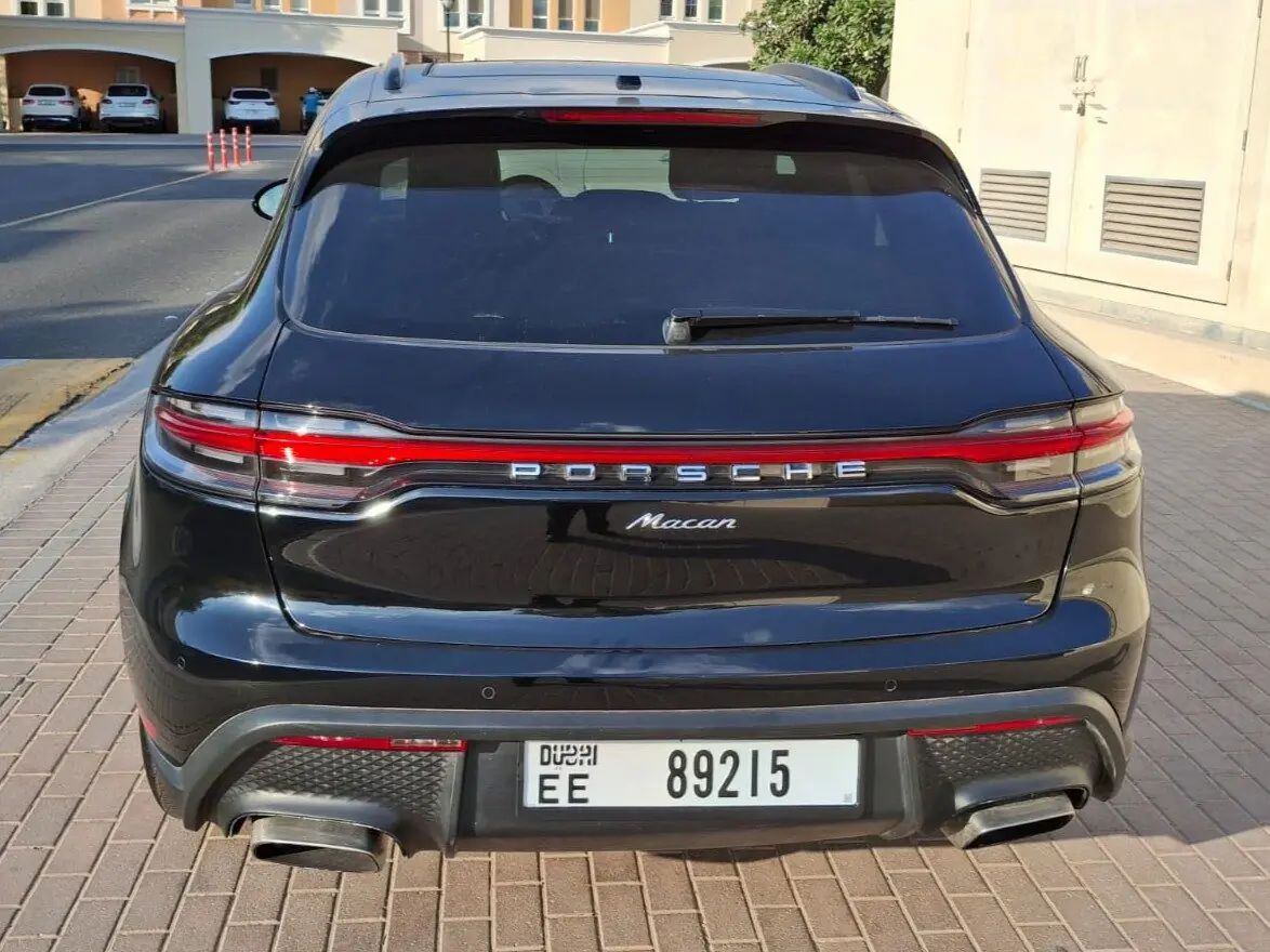 2023 Porsche Macan photo 4