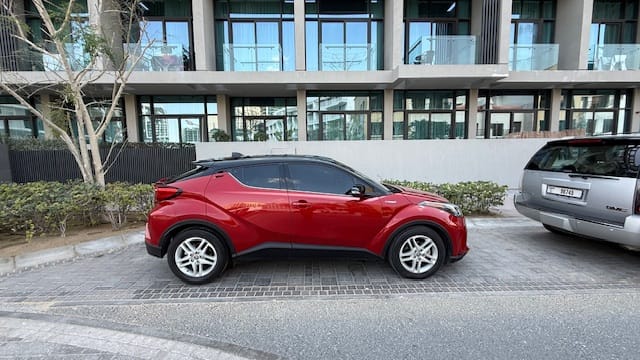 2022 Toyota C-HR photo 5