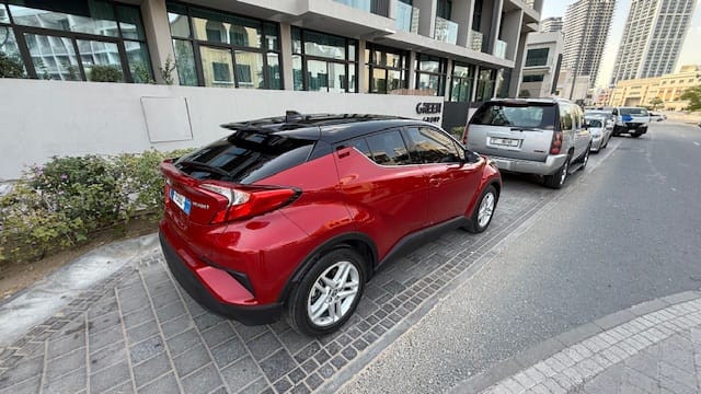 2022 Toyota C-HR photo 3