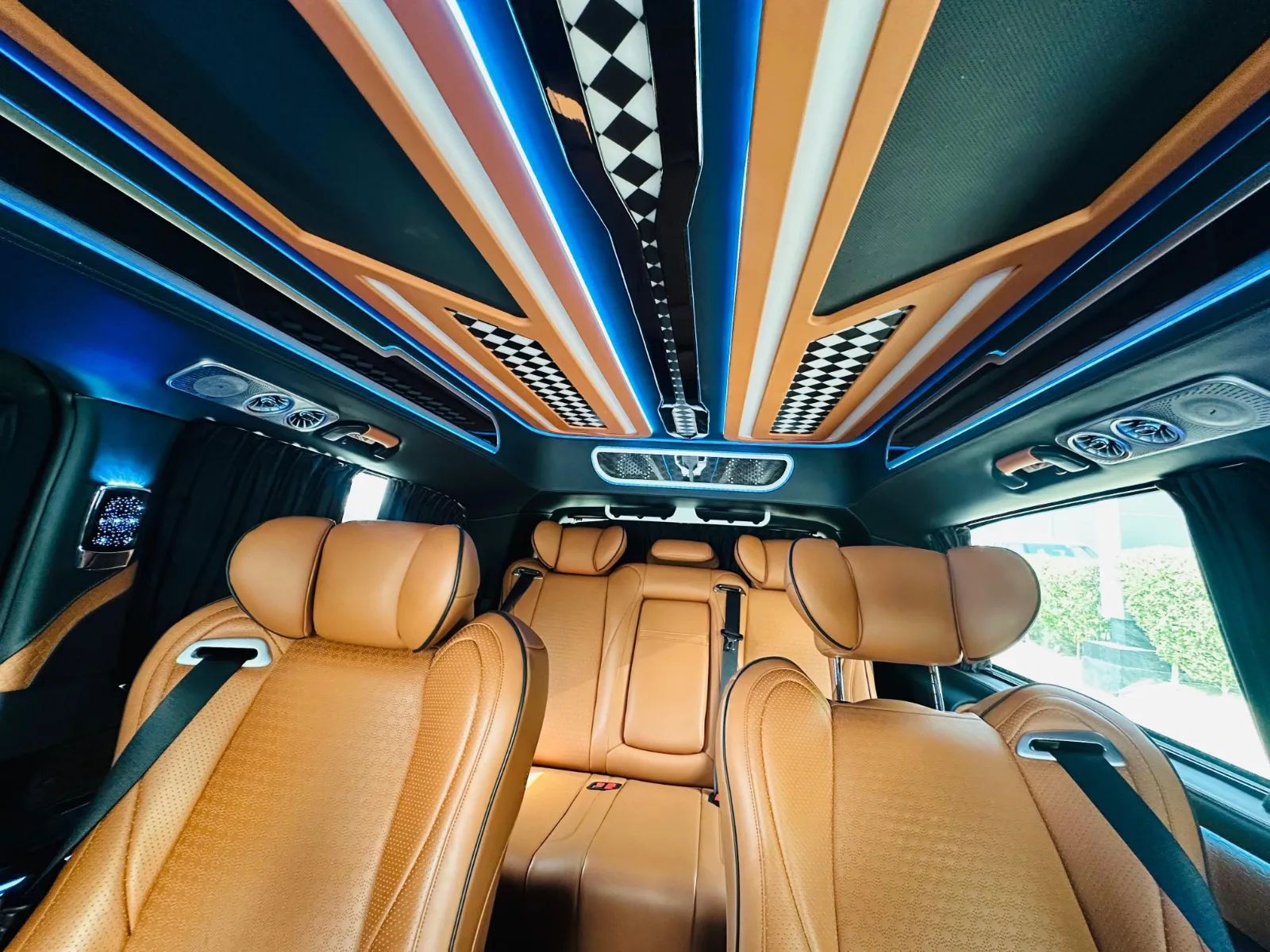 2023 Mercedes-Benz V-Class photo 3