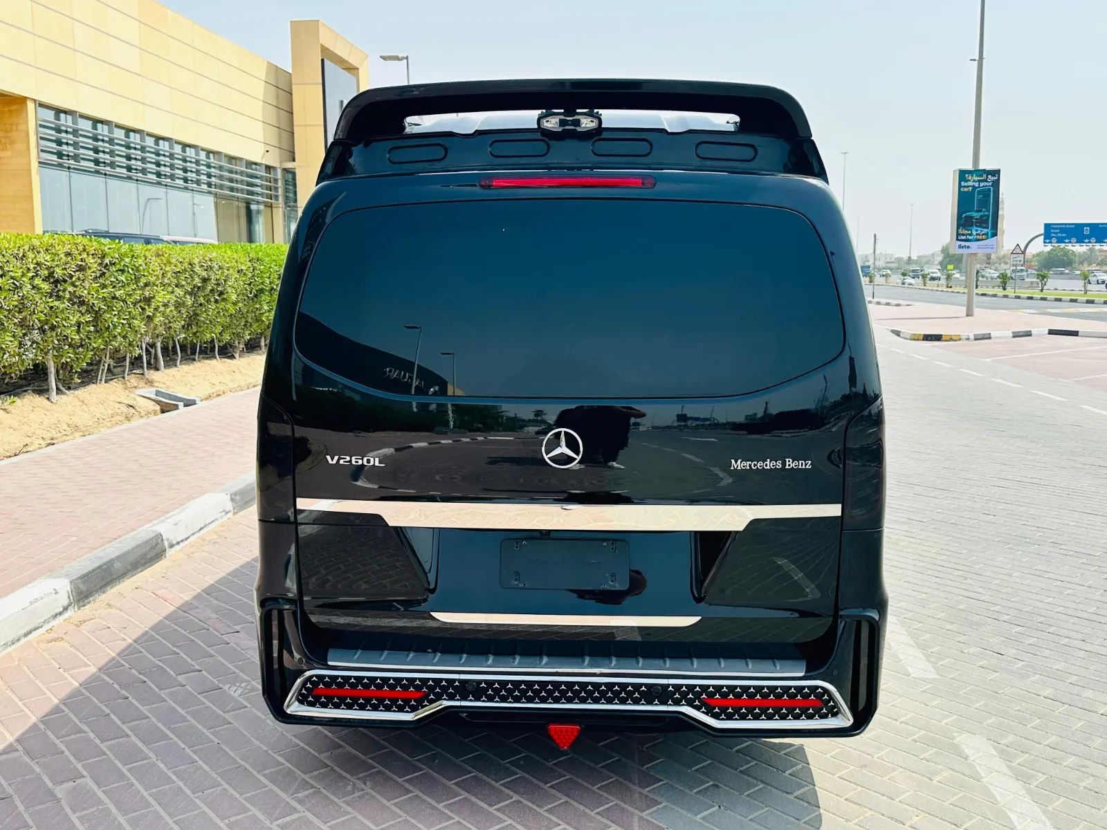 2023 Mercedes-Benz V-Class photo 2