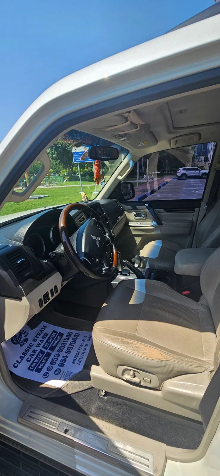 2016 Mitsubishi Pajero photo 3