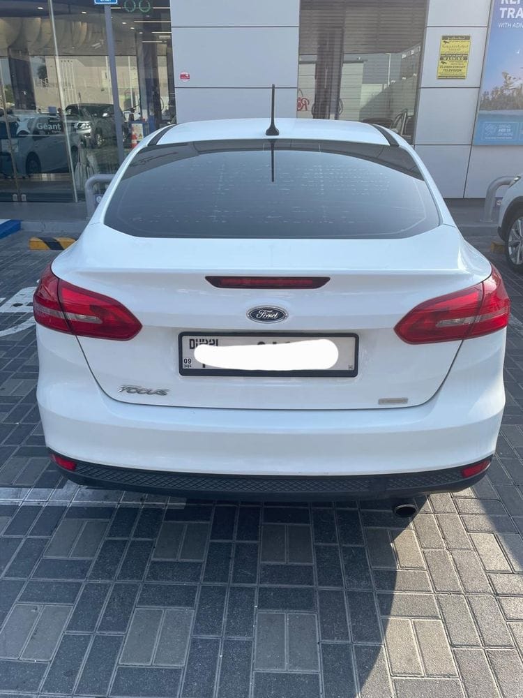 2018 Ford Focus photo 2