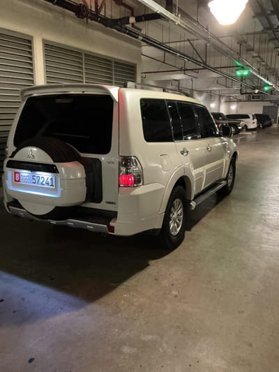 🚙 Mitsubishi Pajero 2012 – Urgent Sale | Abu Dhabi