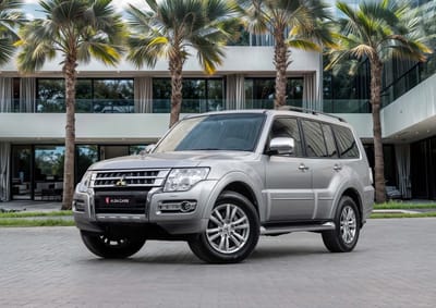 2020 Mitsubishi Pajero GLS