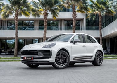 2022 Porsche Macan T
